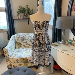 White House Black Market - strapless dress - black & white floral print - size 2